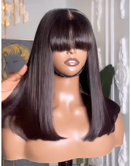 Bob wig perruvienne à frange coupe chinoise lisse virgin hair